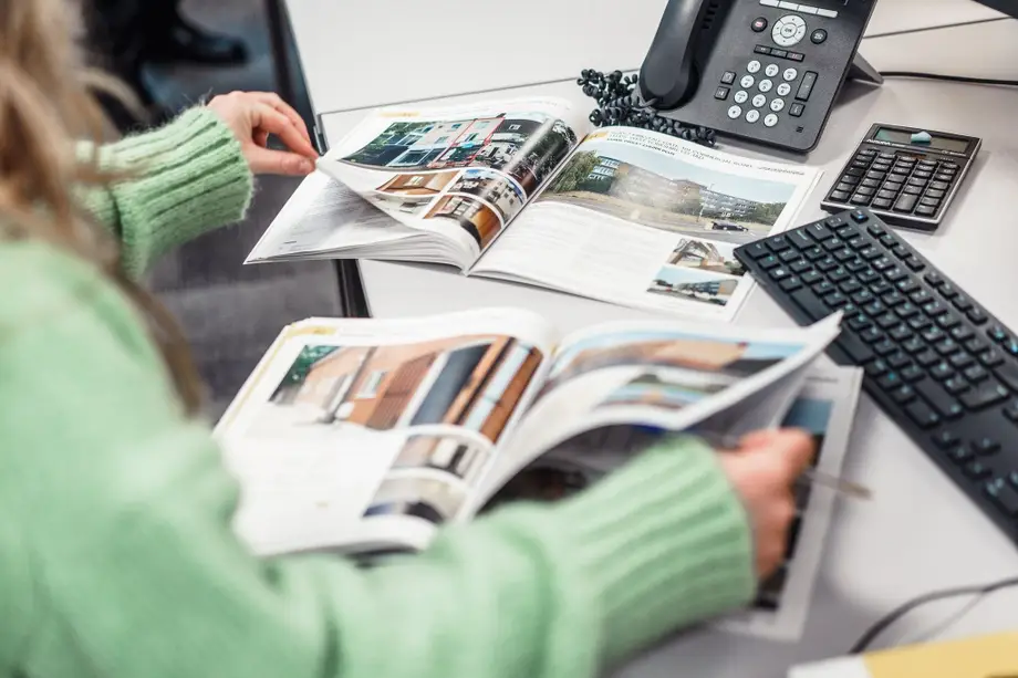 Buying a property at auction guide - Strettons